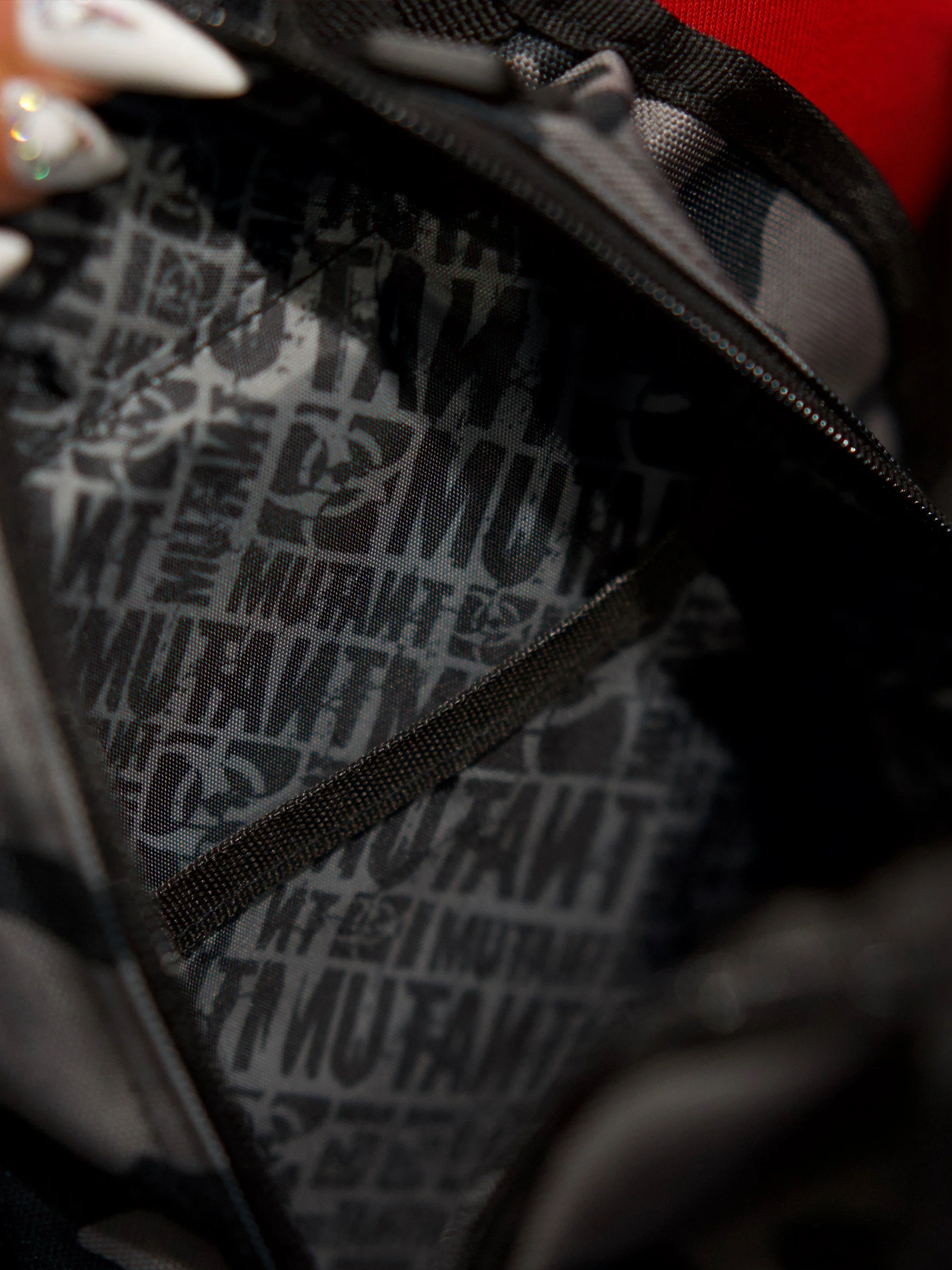 MUTANT® ALPHA GYM CROSS-BODY BAG (BLACK CAMO) - Image 7
