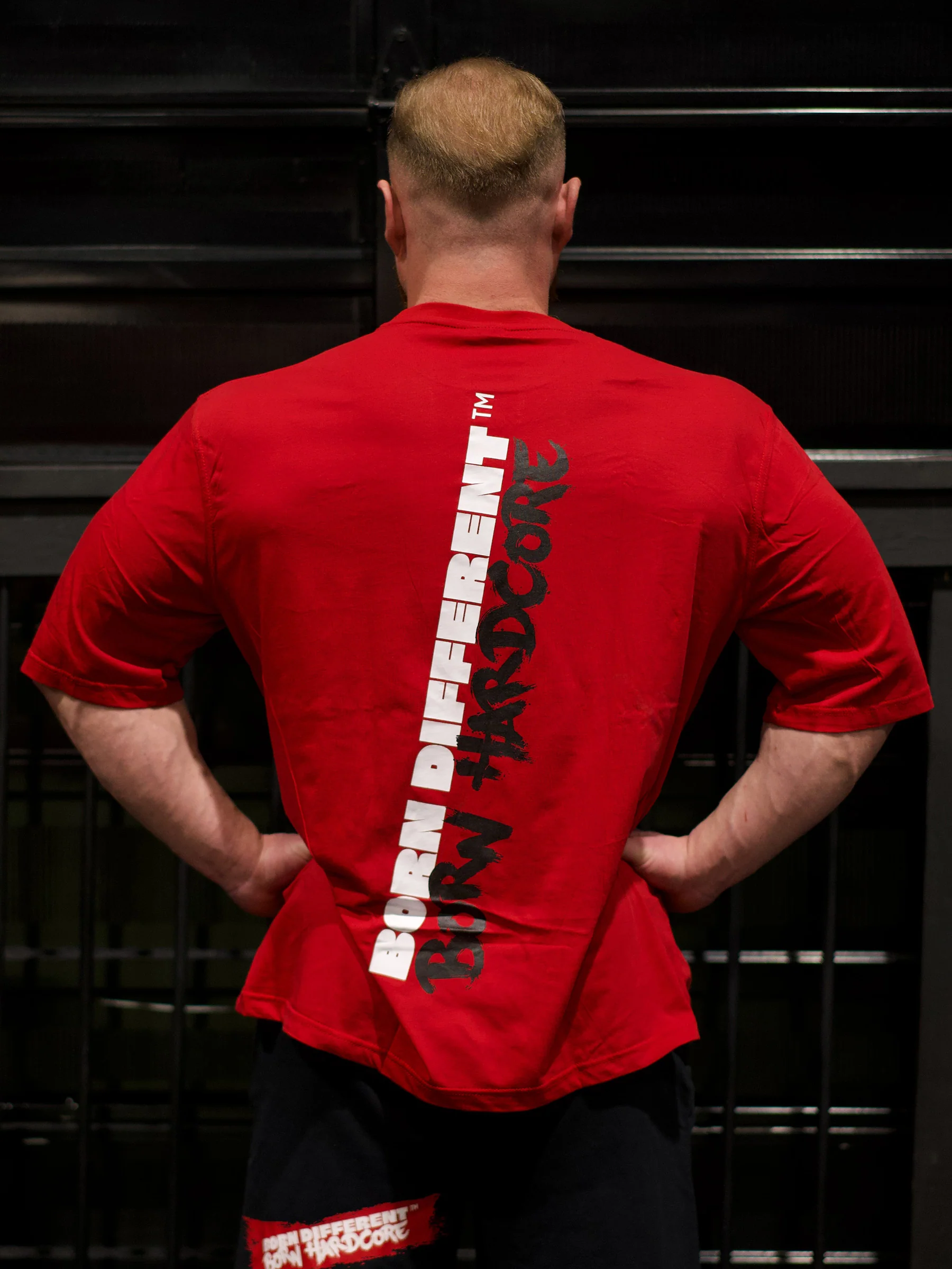 MUTANT® BORN HARDCORE BOLD OVERSIZED GYM T-SHIRT (RED) - Image 4